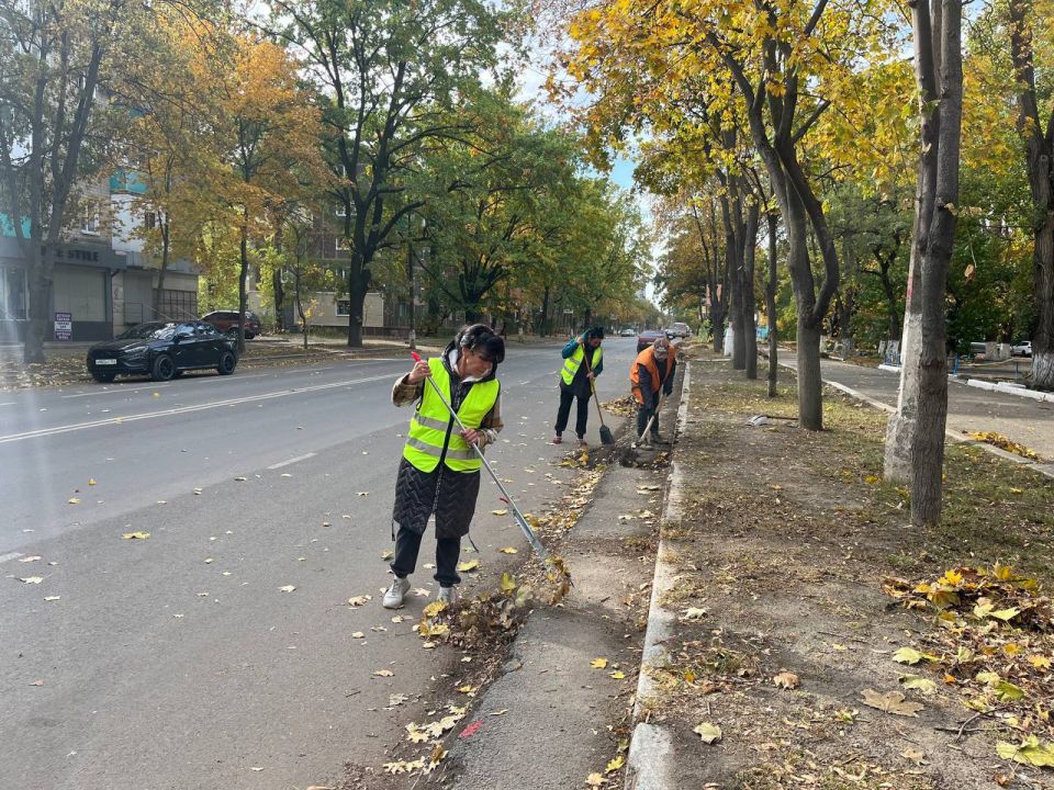 МУП «Простор» ежедневно выполняет все необходимые работы по содержанию городских улиц МУП «Простор» ежедневно выполняет все необходимые работы по содержанию городских улиц