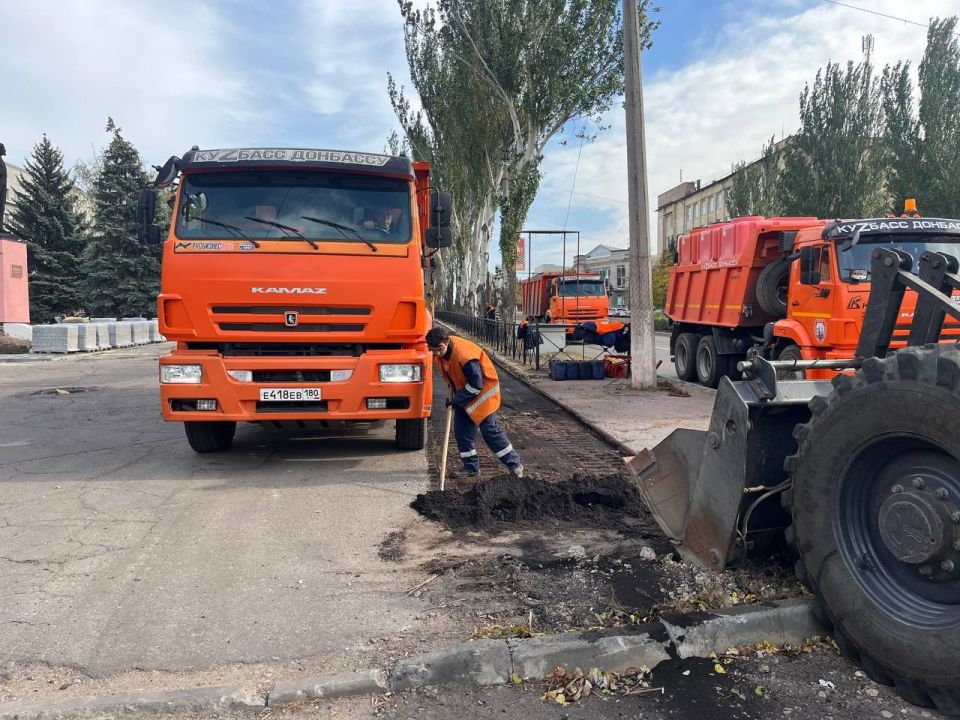 МУП «Простор» ежедневно выполняет все необходимые работы по содержанию городских улиц МУП «Простор» ежедневно выполняет все необходимые работы по содержанию городских улиц