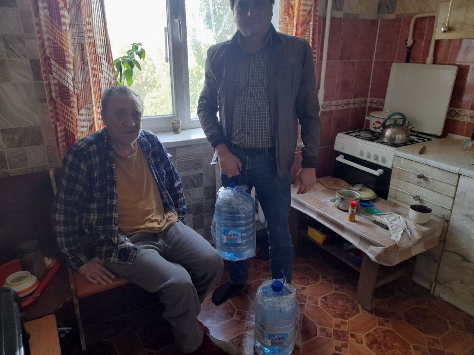 8  2025            ,  ,  ,  ,  ,  ,  ,  ...