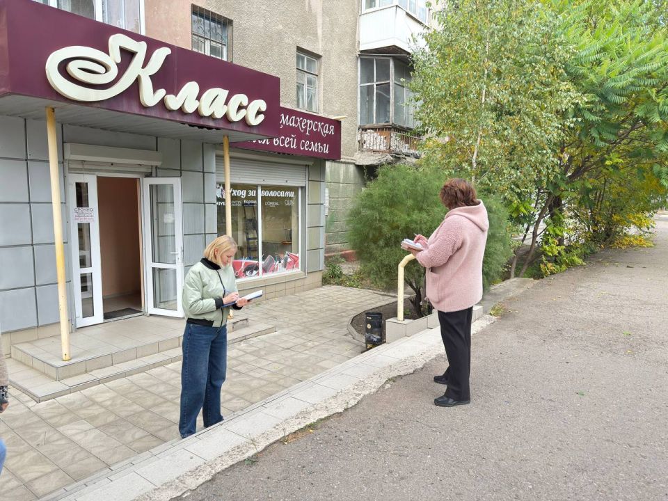  :  , 8 ,  -              , ...