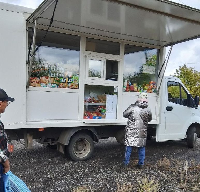 С 4 по 7 октября 2025 года осуществлена выездная торговля с использованием автомагазинов в населенных пунктах городских округов Донецк, Докучаевск, Горловка, Мариуполь, на территории г С 4 по 7 октября 2025 года осуществлена выездная торговля с использованием автомагазинов в населенных пунктах городских округов Донецк, Докучаевск, Горловка, Мариуполь, на территории г