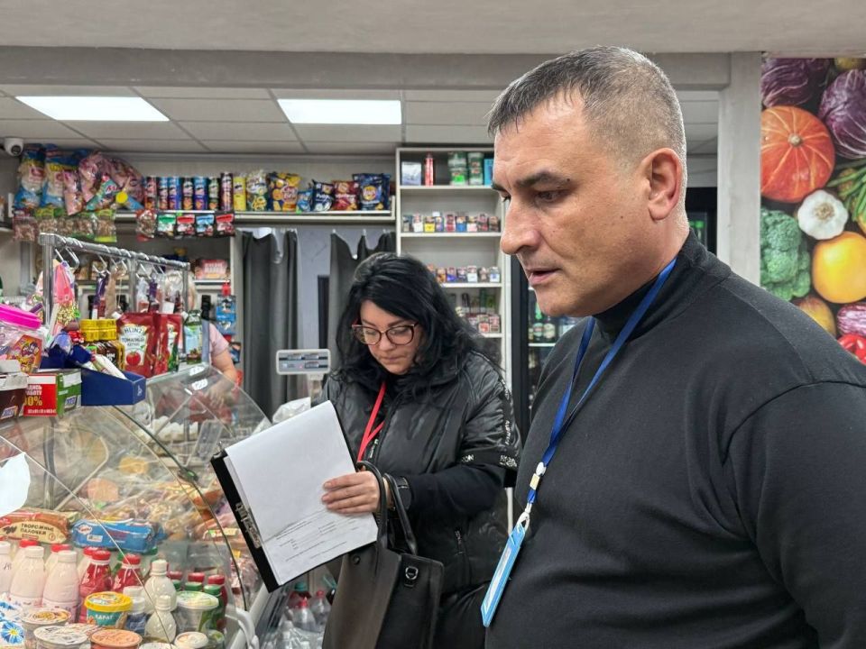 Иван Приходько: Активисты Народного контроля осуществили повторную проверку ряда магазинов Горловки Иван Приходько: Активисты Народного контроля осуществили повторную проверку ряда магазинов Горловки
