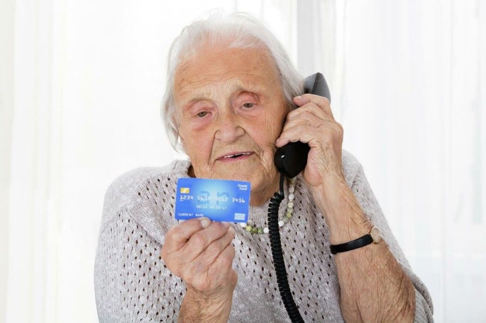 Горловские пенсионерки отдали мошенникам 4 300 000 рублей