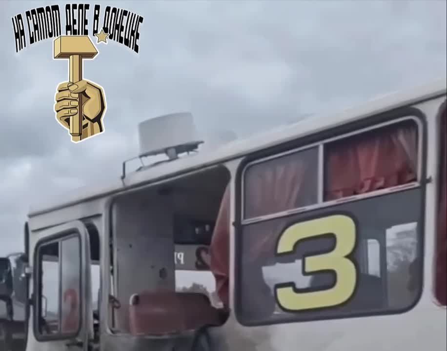 Украинские террористы снова атаковали рейсовый автобус в Горловке