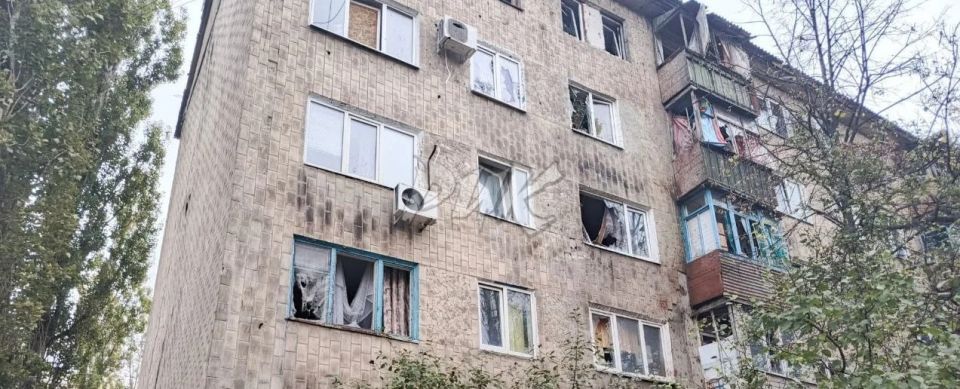 Иван Приходько: Последствия артобстрела центра Горловки со стороны украинских террористов Иван Приходько: Последствия артобстрела центра Горловки со стороны украинских террористов