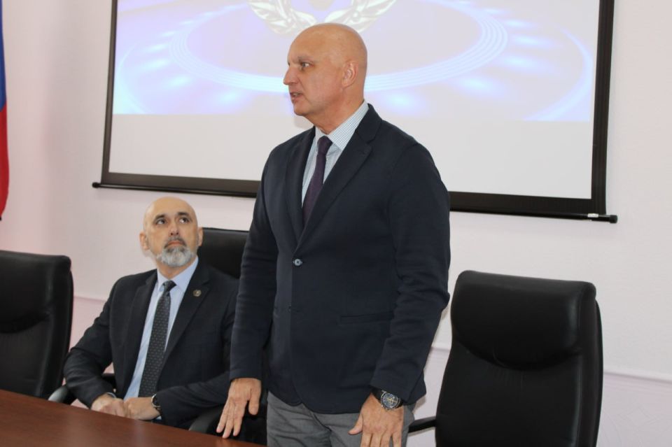 ���� ���������: � ������������-�������� ��������� ������ ���������� ���������� ���������� � �������������� � ��� ���ӻ