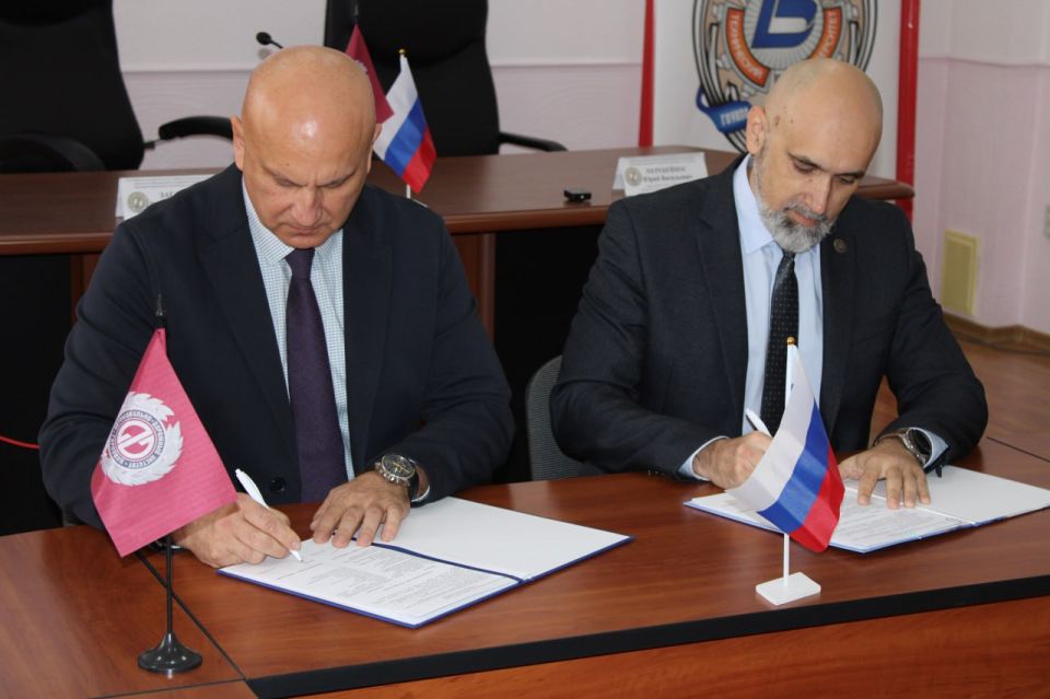 ���� ���������: � ������������-�������� ��������� ������ ���������� ���������� ���������� � �������������� � ��� ���ӻ