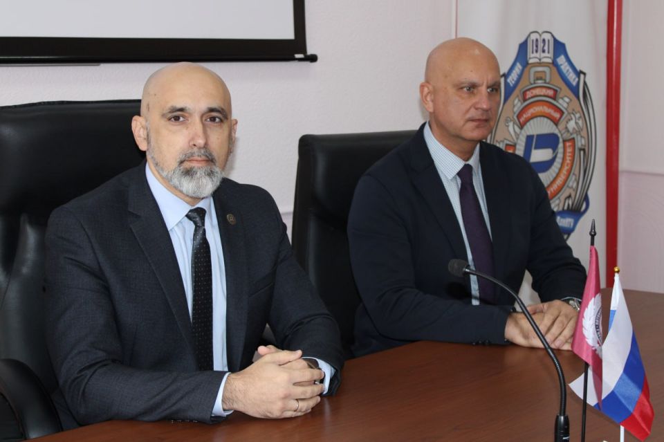 ���� ���������: � ������������-�������� ��������� ������ ���������� ���������� ���������� � �������������� � ��� ���ӻ