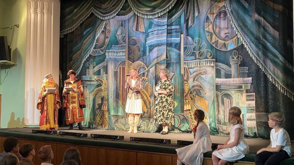 Директор Горловского театра кукол принимает участие в театральном фестивале во Владимире Директор Горловского театра кукол принимает участие в театральном фестивале во Владимире