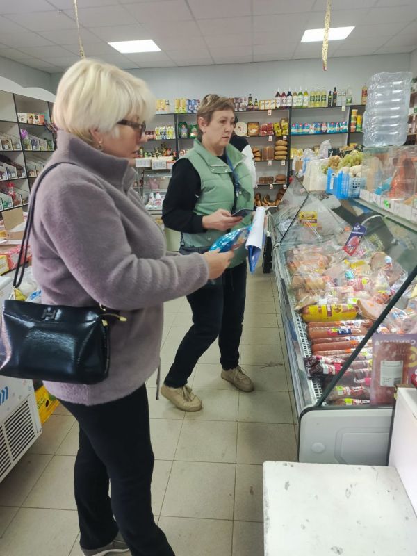 Иван Приходько: Активисты Народного контроля проверили ряд магазинов Горловки Иван Приходько: Активисты Народного контроля проверили ряд магазинов Горловки