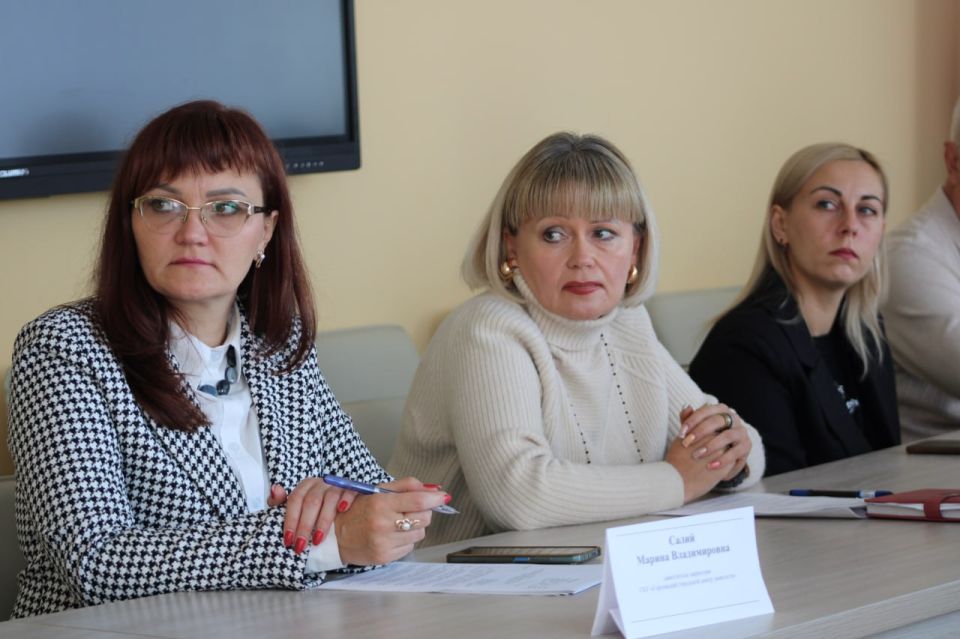 Состоялось заседание комиссии по делам несовершеннолетних и защите их прав администрации городского округа Горловка Состоялось заседание комиссии по делам несовершеннолетних и защите их прав администрации городского округа Горловка