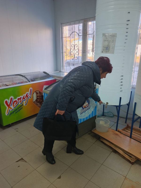 Иван Приходько: Активисты Народного контроля проверили ряд магазинов Горловки Иван Приходько: Активисты Народного контроля проверили ряд магазинов Горловки