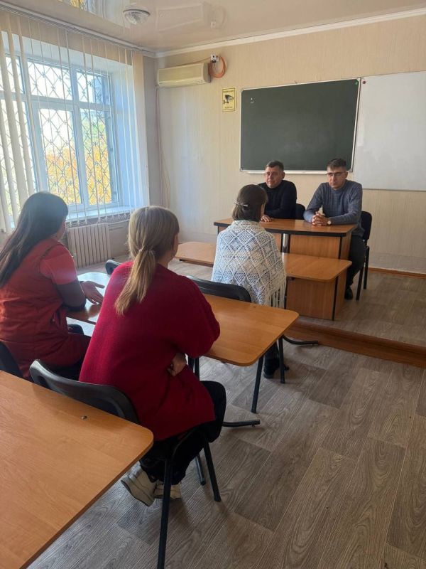 Представитель Общественного совета на встречах депутатов с населением Представитель Общественного совета на встречах депутатов с населением