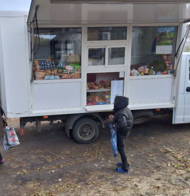 С 11 по 15 октября 2025 года осуществлена выездная торговля с использованием автомагазинов в населенных пунктах городских округов Донецк, Горловка, Мариуполь, на территории г. Авдеевка, также Волновахского, Володарского... С 11 по 15 октября 2025 года осуществлена выездная торговля с использованием автомагазинов в населенных пунктах городских округов Донецк, Горловка, Мариуполь, на территории г. Авдеевка, также Волновахского, Володарского...