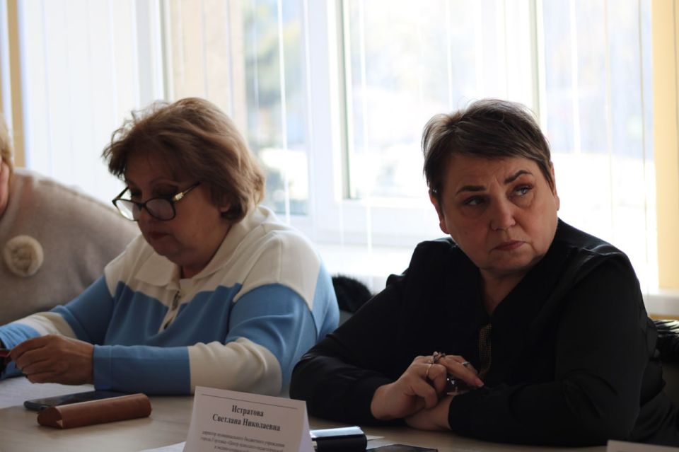 Состоялось заседание комиссии по делам несовершеннолетних и защите их прав администрации городского округа Горловка Состоялось заседание комиссии по делам несовершеннолетних и защите их прав администрации городского округа Горловка