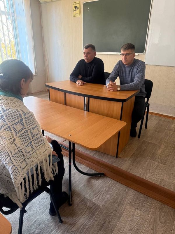 Представитель Общественного совета на встречах депутатов с населением Представитель Общественного совета на встречах депутатов с населением