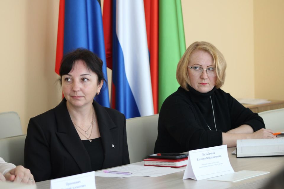 Состоялось заседание комиссии по делам несовершеннолетних и защите их прав администрации городского округа Горловка Состоялось заседание комиссии по делам несовершеннолетних и защите их прав администрации городского округа Горловка