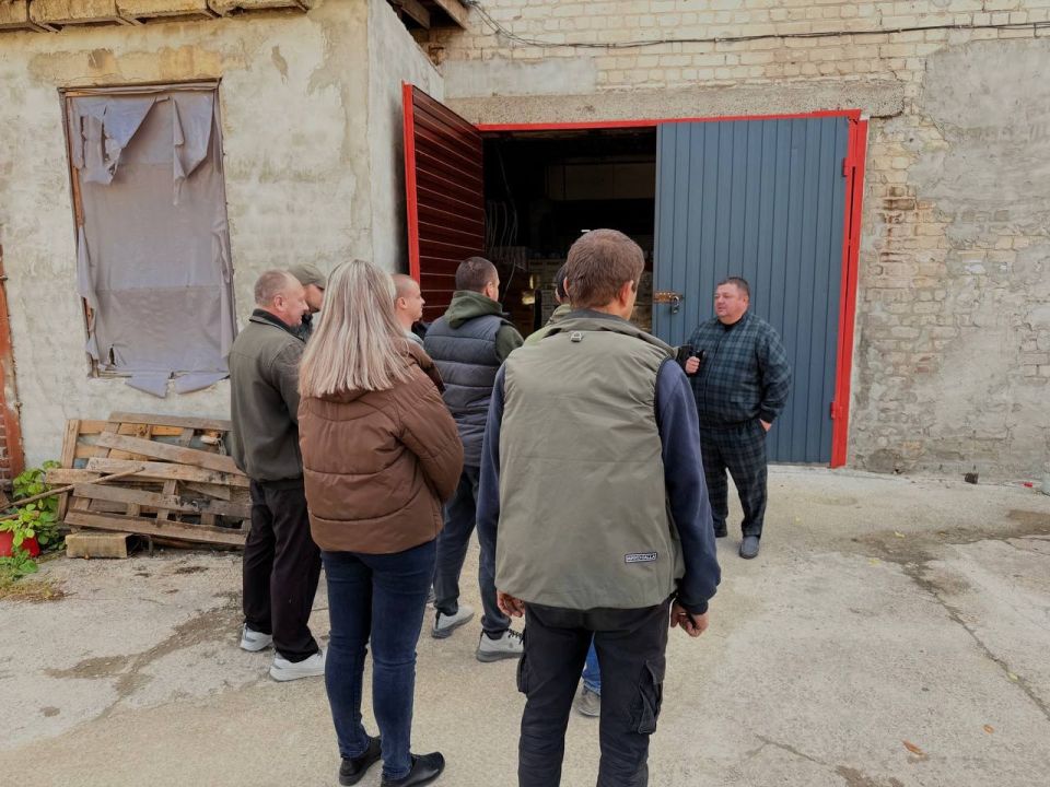 Роман Конев: СОСТОЯЛИСЬ ВСТРЕЧИ. 16 октября 2025 года во исполнение поручения Главы Донецкой Народной Республики Дениса Пушилина депутаты Горловского городского совета Донецкой Народной Республики от фракции «Единая Россия»... Роман Конев: СОСТОЯЛИСЬ ВСТРЕЧИ. 16 октября 2025 года во исполнение поручения Главы Донецкой Народной Республики Дениса Пушилина депутаты Горловского городского совета Донецкой Народной Республики от фракции «Единая Россия»...