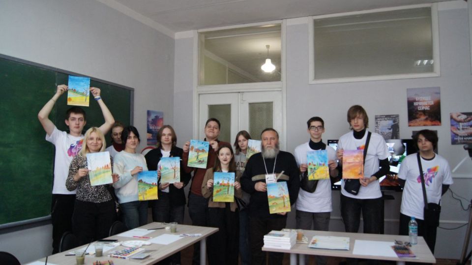 В Горловке прошел мастер-класс по живописи «Золотая осень»