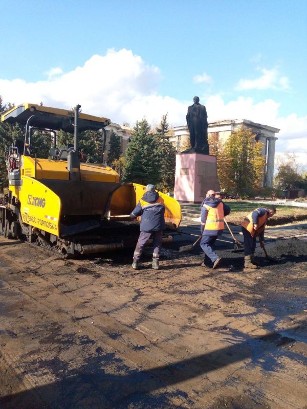 Роман Конев: О дорожных работах МУНИЦИПАЛЬНОГО УНИТАРНОГО ПРЕДПРИЯТИЯ «ПРОСТОР» АДМИНИСТРАЦИИ ГОРОДСКОГО ОКРУГА ГОРЛОВКА ДОНЕЦКОЙ НАРОДНОЙ РЕСПУБЛИКИ Роман Конев: О дорожных работах МУНИЦИПАЛЬНОГО УНИТАРНОГО ПРЕДПРИЯТИЯ «ПРОСТОР» АДМИНИСТРАЦИИ ГОРОДСКОГО ОКРУГА ГОРЛОВКА ДОНЕЦКОЙ НАРОДНОЙ РЕСПУБЛИКИ