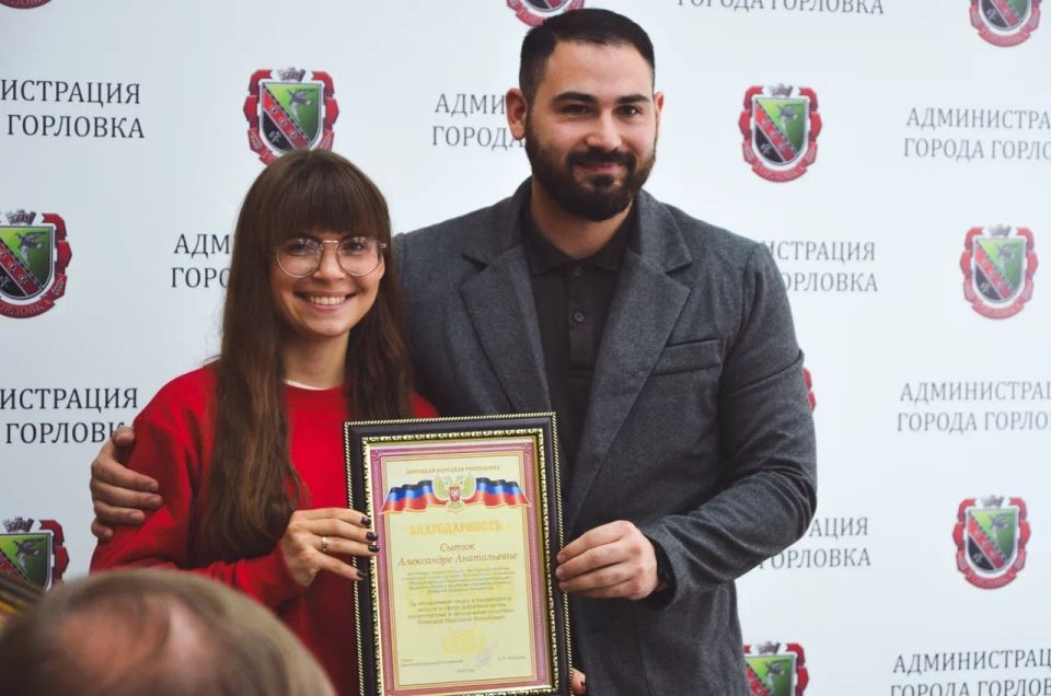 Для саморазвития и развлечений: в Горловке откроют современный молодежный центр Для саморазвития и развлечений: в Горловке откроют современный молодежный центр
