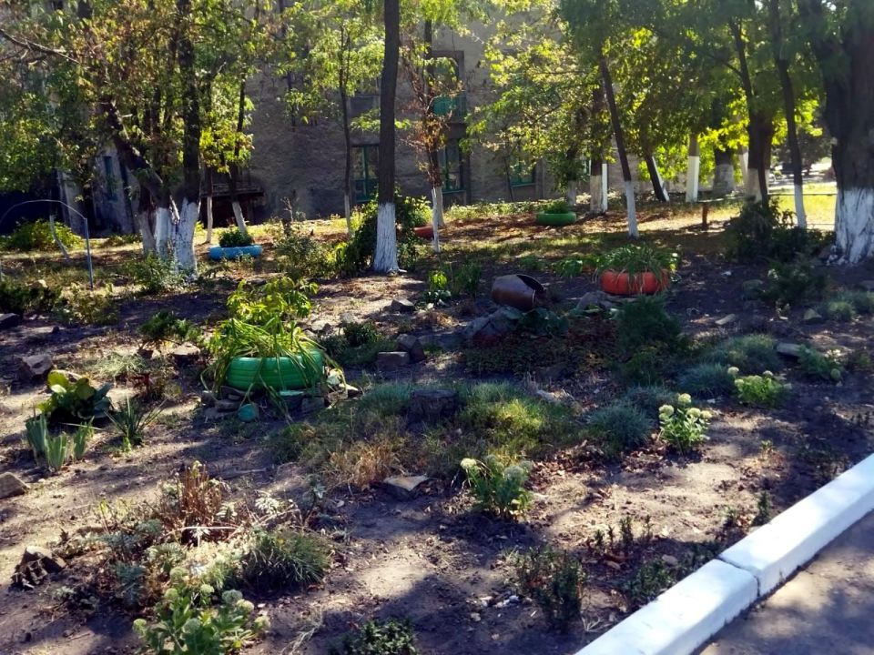 В Калининском внутригородском районе Горловки продолжается реализация партийного проекта «Единой России» «Городская среда» В Калининском внутригородском районе Горловки продолжается реализация партийного проекта «Единой России» «Городская среда»