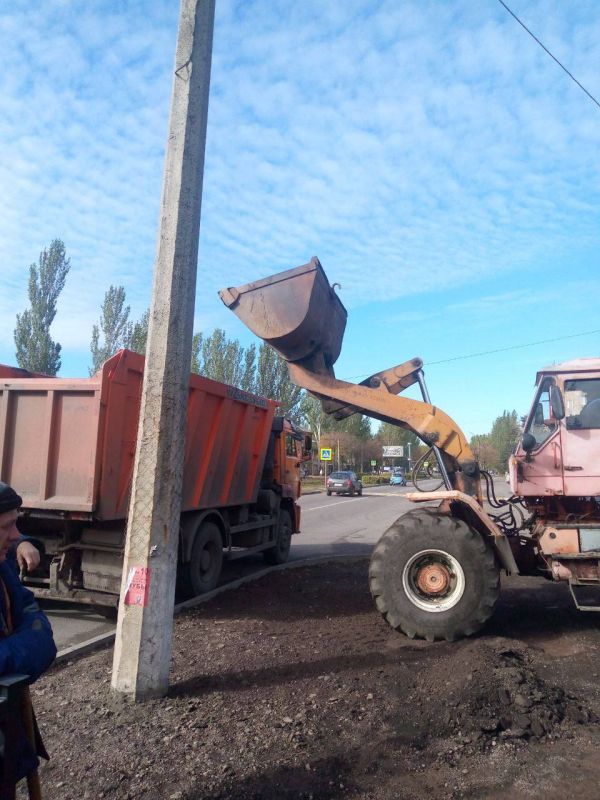 Роман Конев: О дорожных работах МУНИЦИПАЛЬНОГО УНИТАРНОГО ПРЕДПРИЯТИЯ «ПРОСТОР» АДМИНИСТРАЦИИ ГОРОДСКОГО ОКРУГА ГОРЛОВКА ДОНЕЦКОЙ НАРОДНОЙ РЕСПУБЛИКИ Роман Конев: О дорожных работах МУНИЦИПАЛЬНОГО УНИТАРНОГО ПРЕДПРИЯТИЯ «ПРОСТОР» АДМИНИСТРАЦИИ ГОРОДСКОГО ОКРУГА ГОРЛОВКА ДОНЕЦКОЙ НАРОДНОЙ РЕСПУБЛИКИ