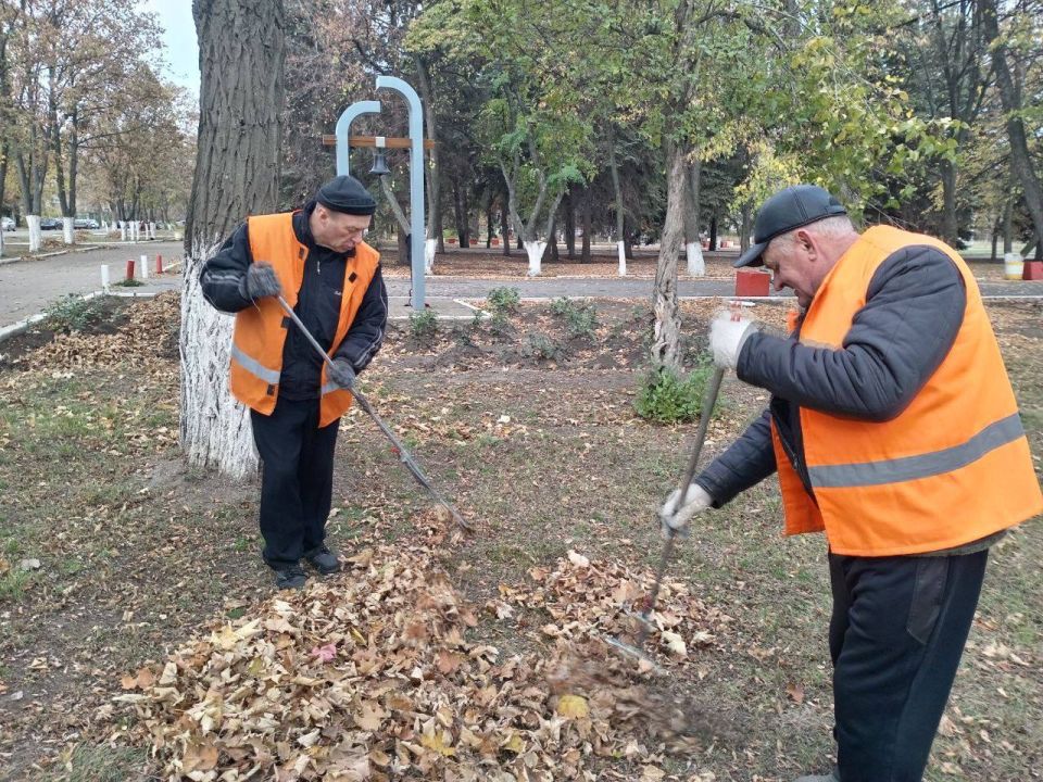 МУП «Простор» ежедневно выполняет все необходимые работы по содержанию городских улиц МУП «Простор» ежедневно выполняет все необходимые работы по содержанию городских улиц
