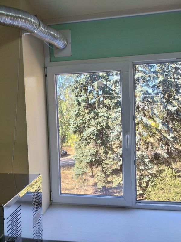 Кузбасс завершил работы по остекленению в Горловке Кузбасс завершил работы по остекленению в Горловке