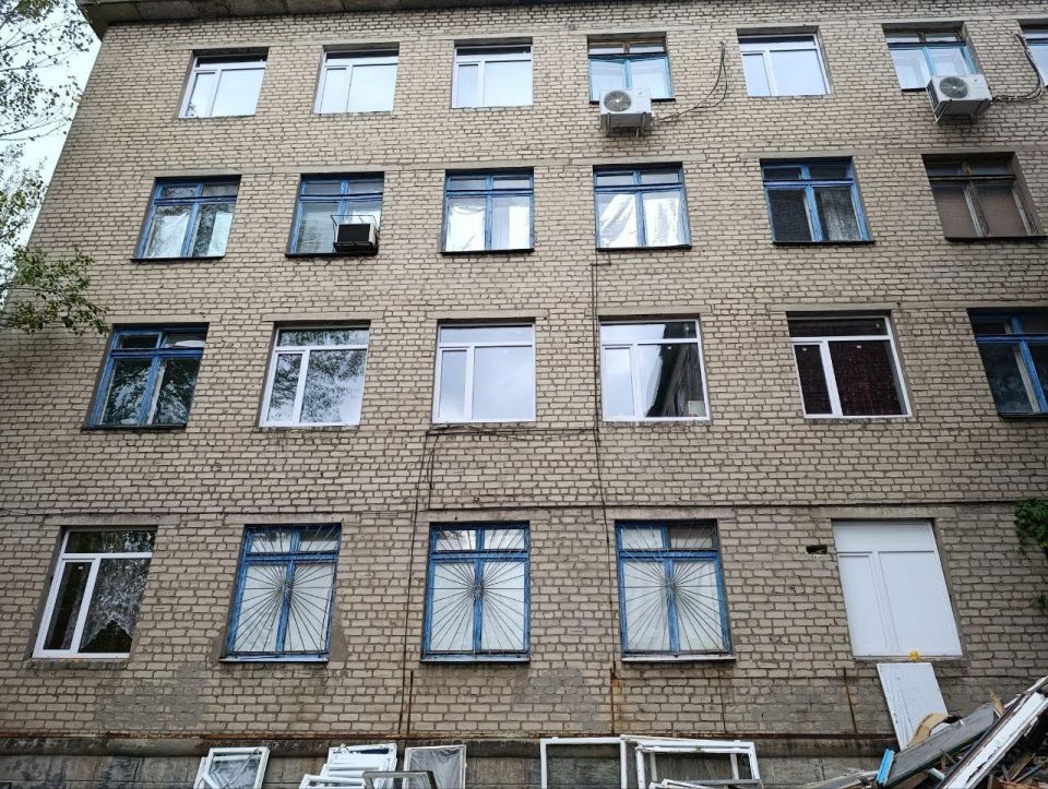 Кузбасс завершил работы по остекленению в Горловке Кузбасс завершил работы по остекленению в Горловке