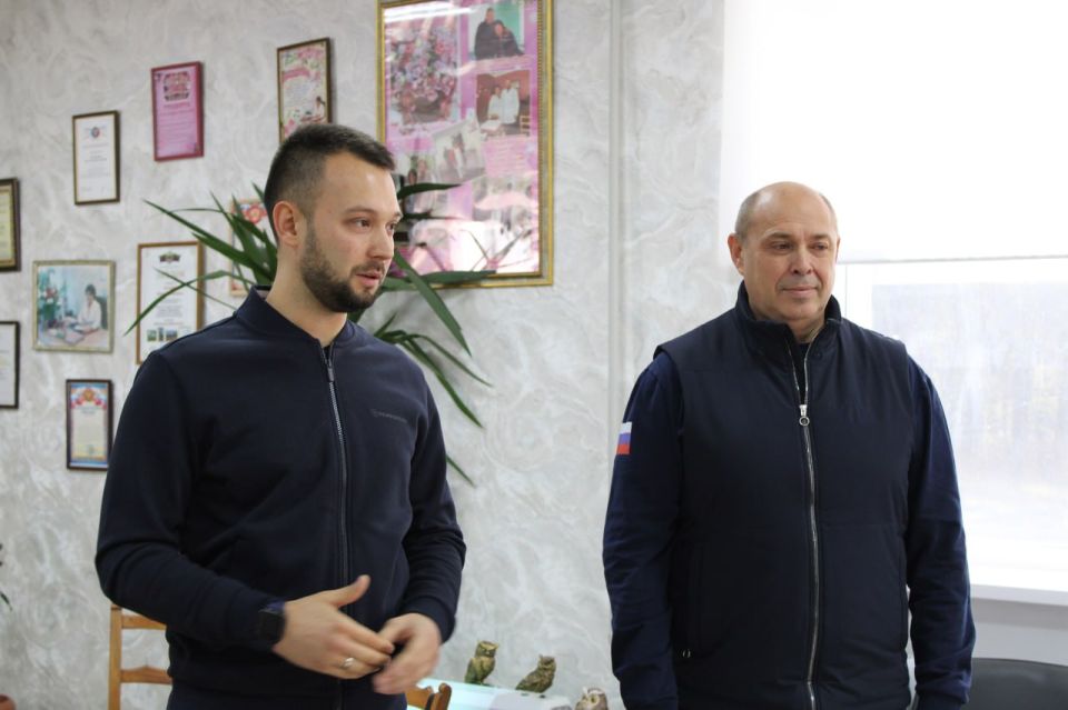 Горловка благодарит кузбасских медиков-добровольцев за самоотверженный труд и поддержку Горловка благодарит кузбасских медиков-добровольцев за самоотверженный труд и поддержку