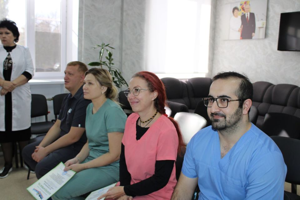 Горловка благодарит кузбасских медиков-добровольцев за самоотверженный труд и поддержку Горловка благодарит кузбасских медиков-добровольцев за самоотверженный труд и поддержку