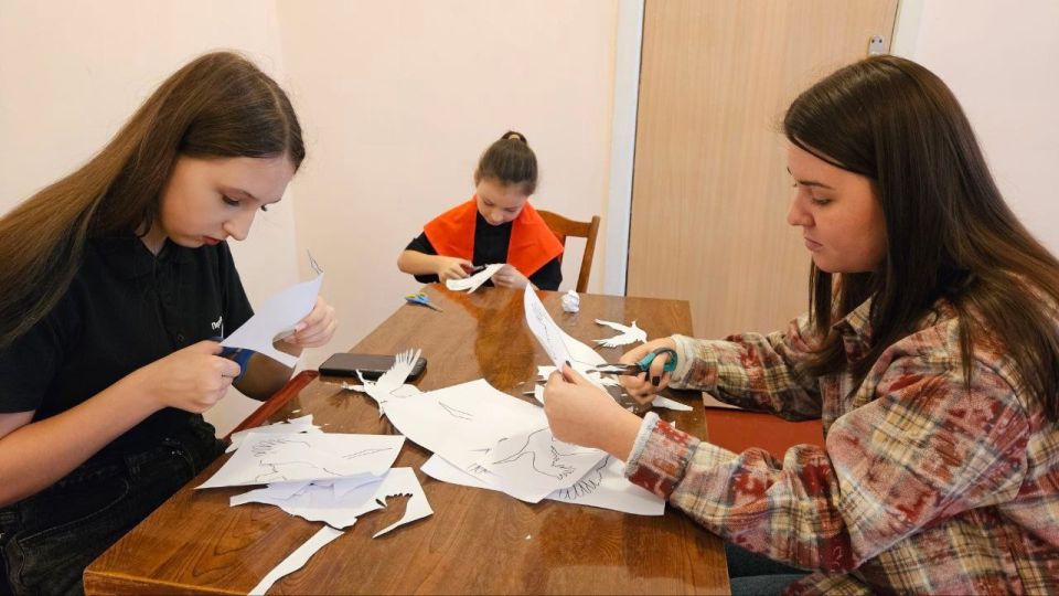 Иван Приходько: В Калининском внутригородском районе города Горловка прошла Всероссийская акция «Окна памяти» Иван Приходько: В Калининском внутригородском районе города Горловка прошла Всероссийская акция «Окна памяти»