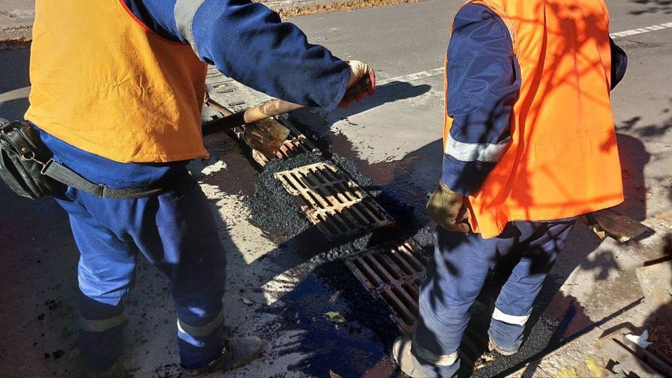 МУП «Простор» ежедневно выполняет все необходимые работы по содержанию городских улиц МУП «Простор» ежедневно выполняет все необходимые работы по содержанию городских улиц