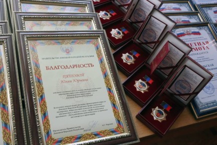 Андрей Чертков по поручению Главы ДНР вручил награды лучшим транспортникам Республики