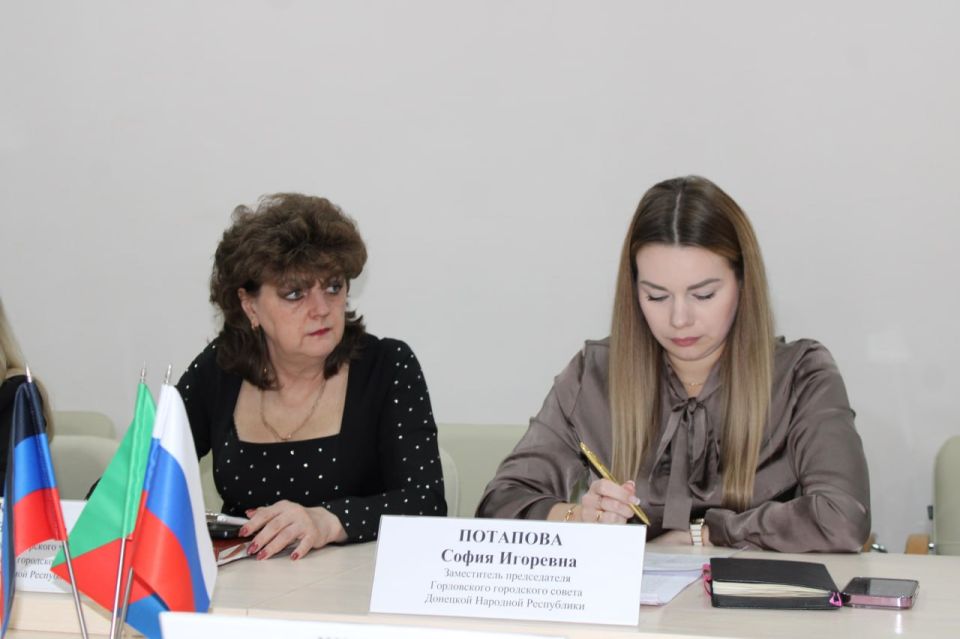 Роман Конев: 23 октября 2025 года состоялось совместное заседание постоянных комитетов по вопросам бюджета, налоговой политики и финансам, местного самоуправления и правоохранительной деятельности, регламента и деловой... Роман Конев: 23 октября 2025 года состоялось совместное заседание постоянных комитетов по вопросам бюджета, налоговой политики и финансам, местного самоуправления и правоохранительной деятельности, регламента и деловой...