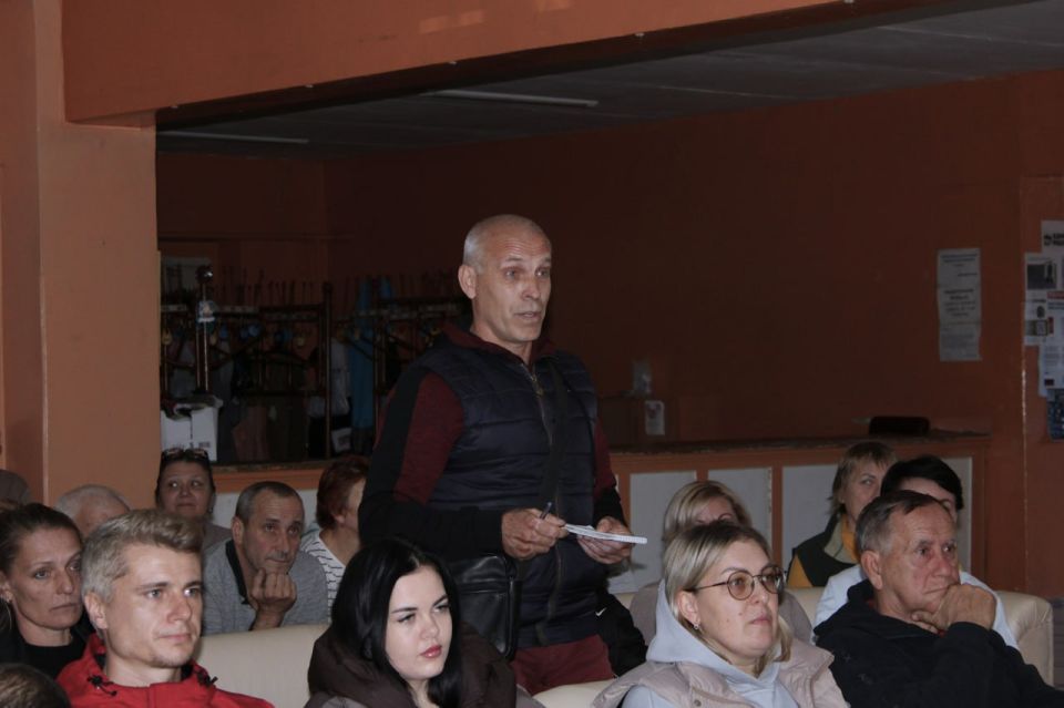 В Горловке состоялась встреча депутата Народного совета ДНР со спортивной общественностью В Горловке состоялась встреча депутата Народного совета ДНР со спортивной общественностью