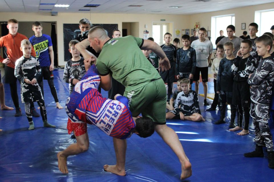 Мастер-класс для горловских спортсменов: вперёд – от рекорда к рекорду Мастер-класс для горловских спортсменов: вперёд – от рекорда к рекорду