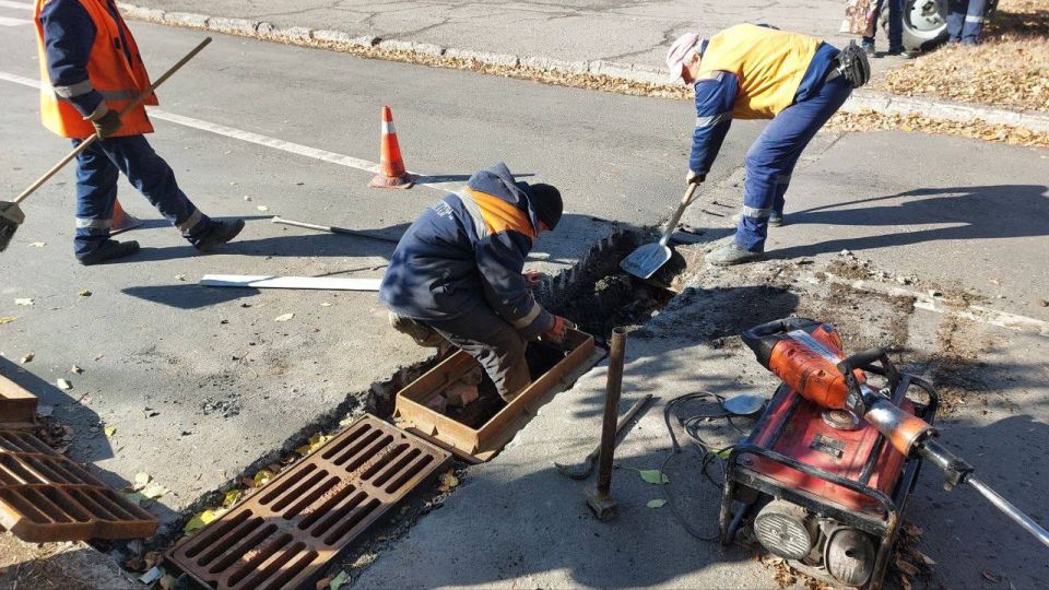 МУП «Простор» ежедневно выполняет все необходимые работы по содержанию городских улиц МУП «Простор» ежедневно выполняет все необходимые работы по содержанию городских улиц