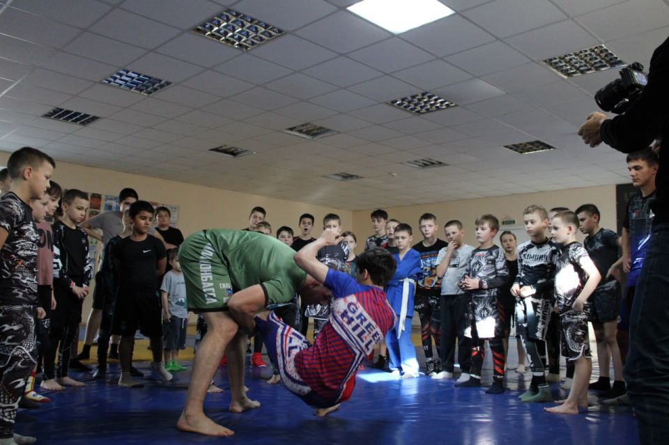 Мастер-класс для горловских спортсменов: вперёд – от рекорда к рекорду Мастер-класс для горловских спортсменов: вперёд – от рекорда к рекорду