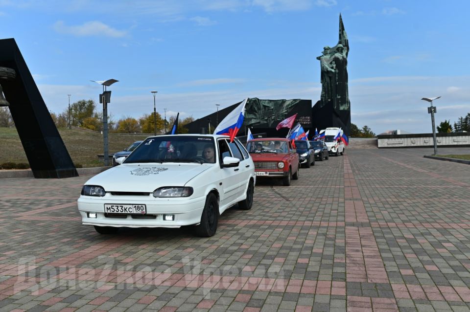 Открыто для всех водителей: в ДНР прошел автопробег по полностью восстановленному Ясиноватскому шоссе Открыто для всех водителей: в ДНР прошел автопробег по полностью восстановленному Ясиноватскому шоссе