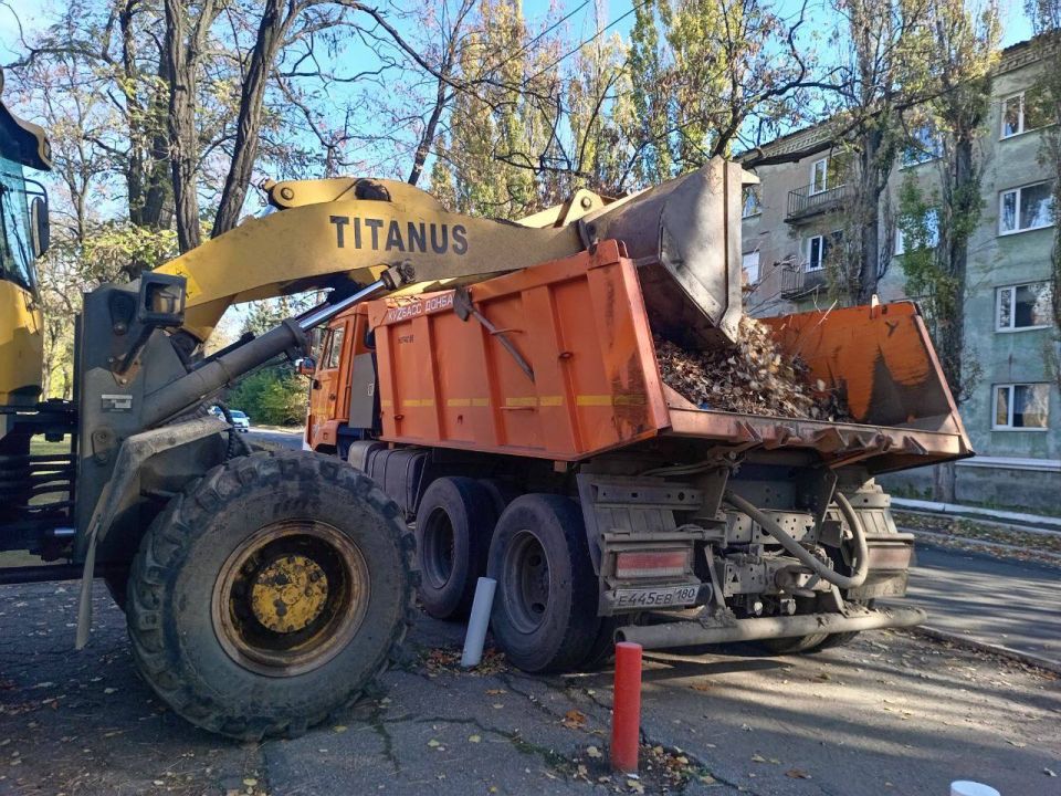 МУП «Простор» ежедневно выполняет все необходимые работы по содержанию городских улиц МУП «Простор» ежедневно выполняет все необходимые работы по содержанию городских улиц