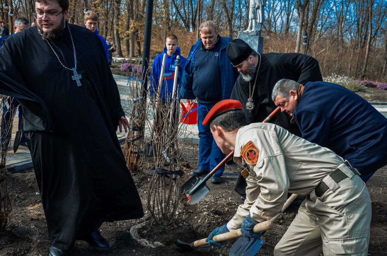 Личный вклад в озеленение Горловки Личный вклад в озеленение Горловки