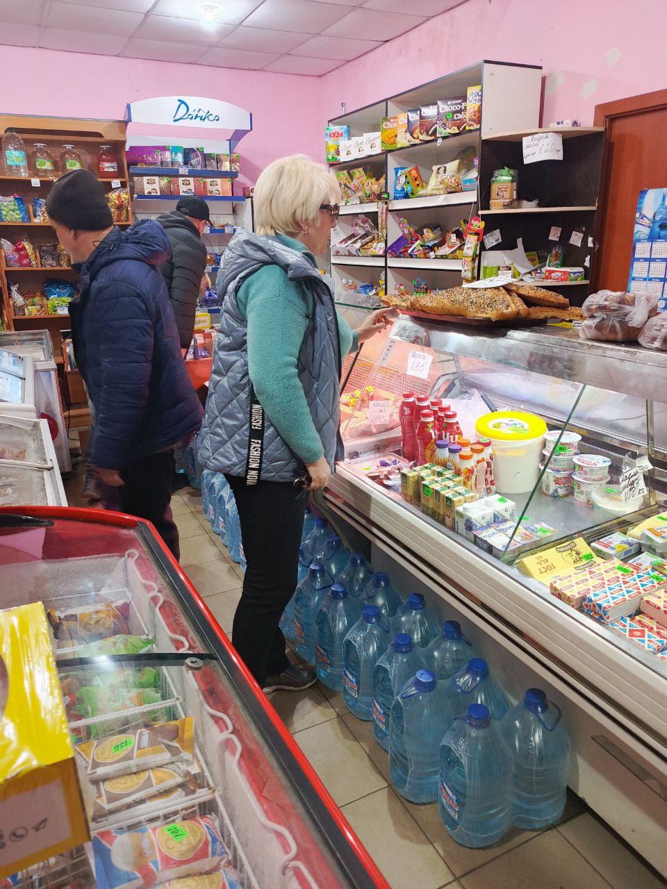 Иван Приходько: Активисты Народного контроля осуществили повторную проверку ряда магазинов Горловки Иван Приходько: Активисты Народного контроля осуществили повторную проверку ряда магазинов Горловки