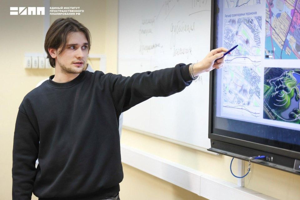 Уникальный опыт в градостроительстве: студенты МАРХИ разработали концепции развития Горловки ДНР Уникальный опыт в градостроительстве: студенты МАРХИ разработали концепции развития Горловки ДНР