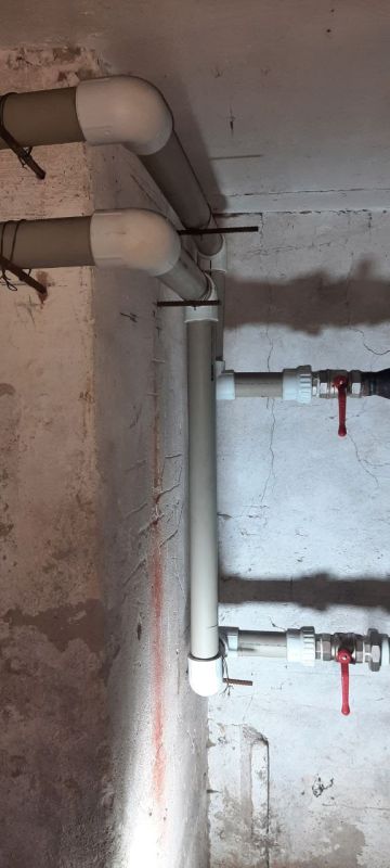 Иван Приходько: Добрый день, уважаемые жители Горловки! Представляю вашему вниманию еженедельный обзор работ, выполненных муниципальным унитарным предприятием «Управляющая компания города Горловка»