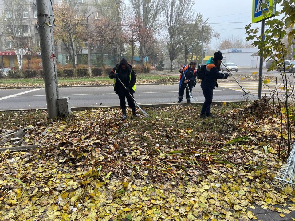 МУП «Простор» ежедневно выполняет все необходимые работы по содержанию городских улиц МУП «Простор» ежедневно выполняет все необходимые работы по содержанию городских улиц