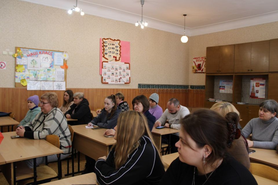 Иван Приходько: Состоялась встреча руководства администрации городского округа Горловка с трудовым коллективом Иван Приходько: Состоялась встреча руководства администрации городского округа Горловка с трудовым коллективом