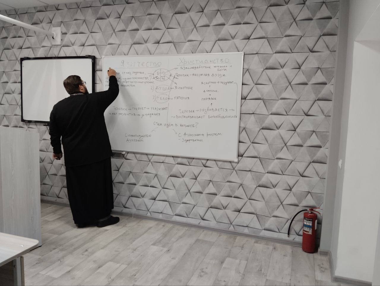 Стартовал цикл тематических встреч-лекций по семейным и духовным ценностям Стартовал цикл тематических встреч-лекций по семейным и духовным ценностям