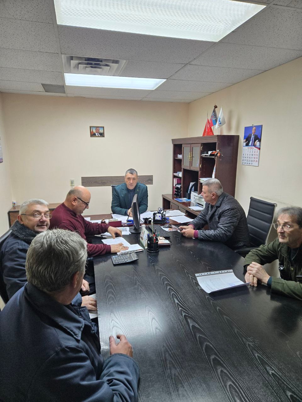 Роман Конев: ВСТРЕЧИ С НАСЕЛЕНИЕМ. 28 октября 2025 года депутаты Горловского городского совета от фракции «Единая Россия» – Олег Сладкевич, Александр Кунов, Максим Лебедев в рамках исполнения поручения Главы Донецкой... Роман Конев: ВСТРЕЧИ С НАСЕЛЕНИЕМ. 28 октября 2025 года депутаты Горловского городского совета от фракции «Единая Россия» – Олег Сладкевич, Александр Кунов, Максим Лебедев в рамках исполнения поручения Главы Донецкой...